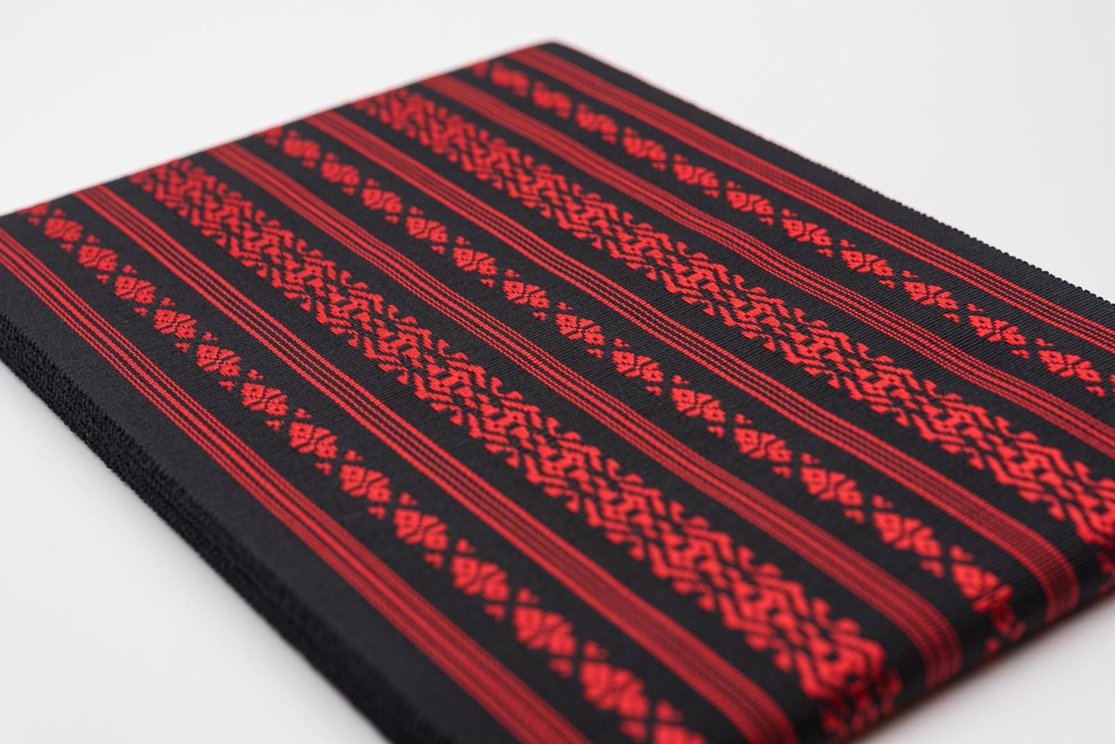 新品 本場筑前博多半幅帯 独孤柄 黒×赤 - からん::アンティーク