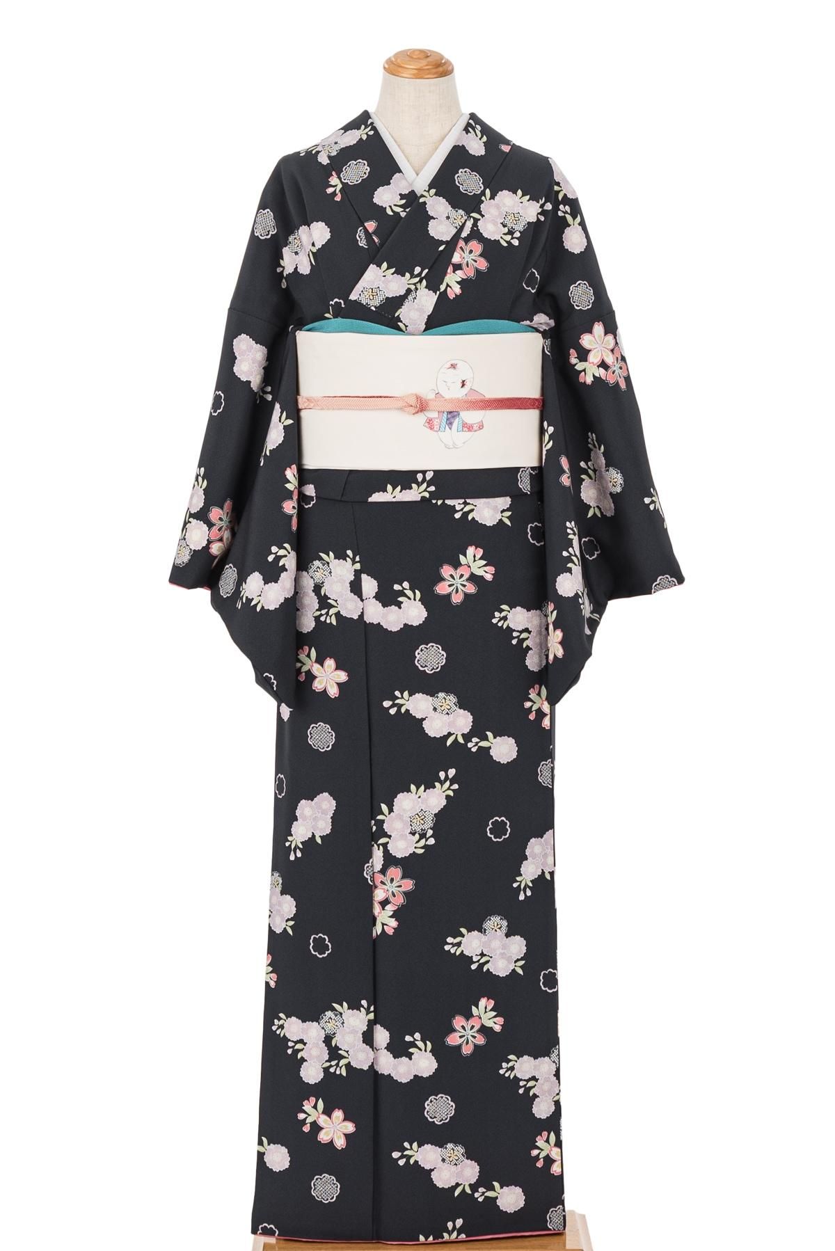 黒地 鷲と花模様 着物 絹製 黒地 鷲と花模様 着物 絹製