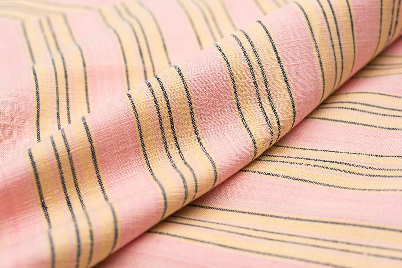 紅花紬 新田秀次作 太子間道 - からん::アンティーク着物・リサイクル