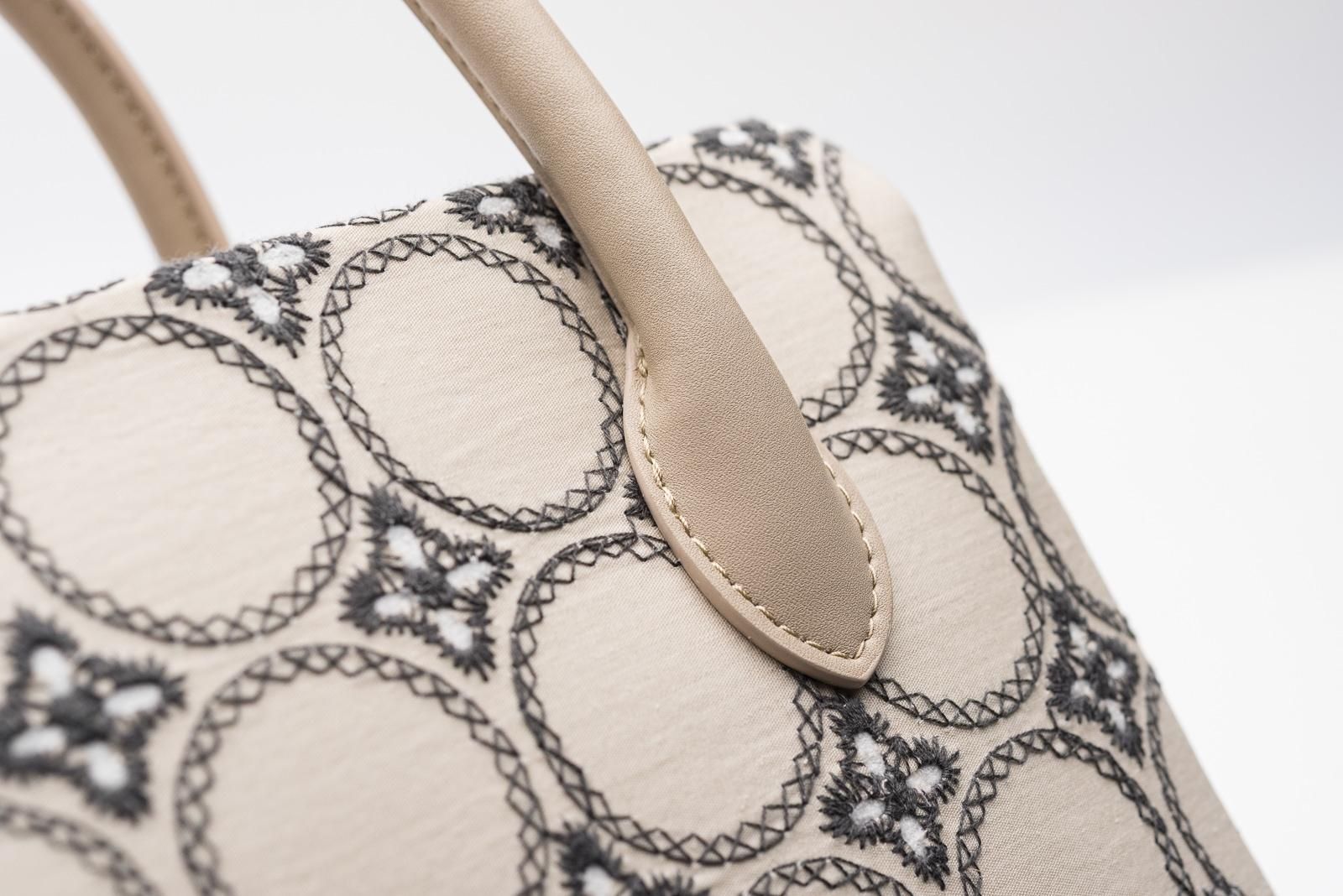 新品 利休バッグ サークル刺繍 白ベージュ - からん::アンティーク着物