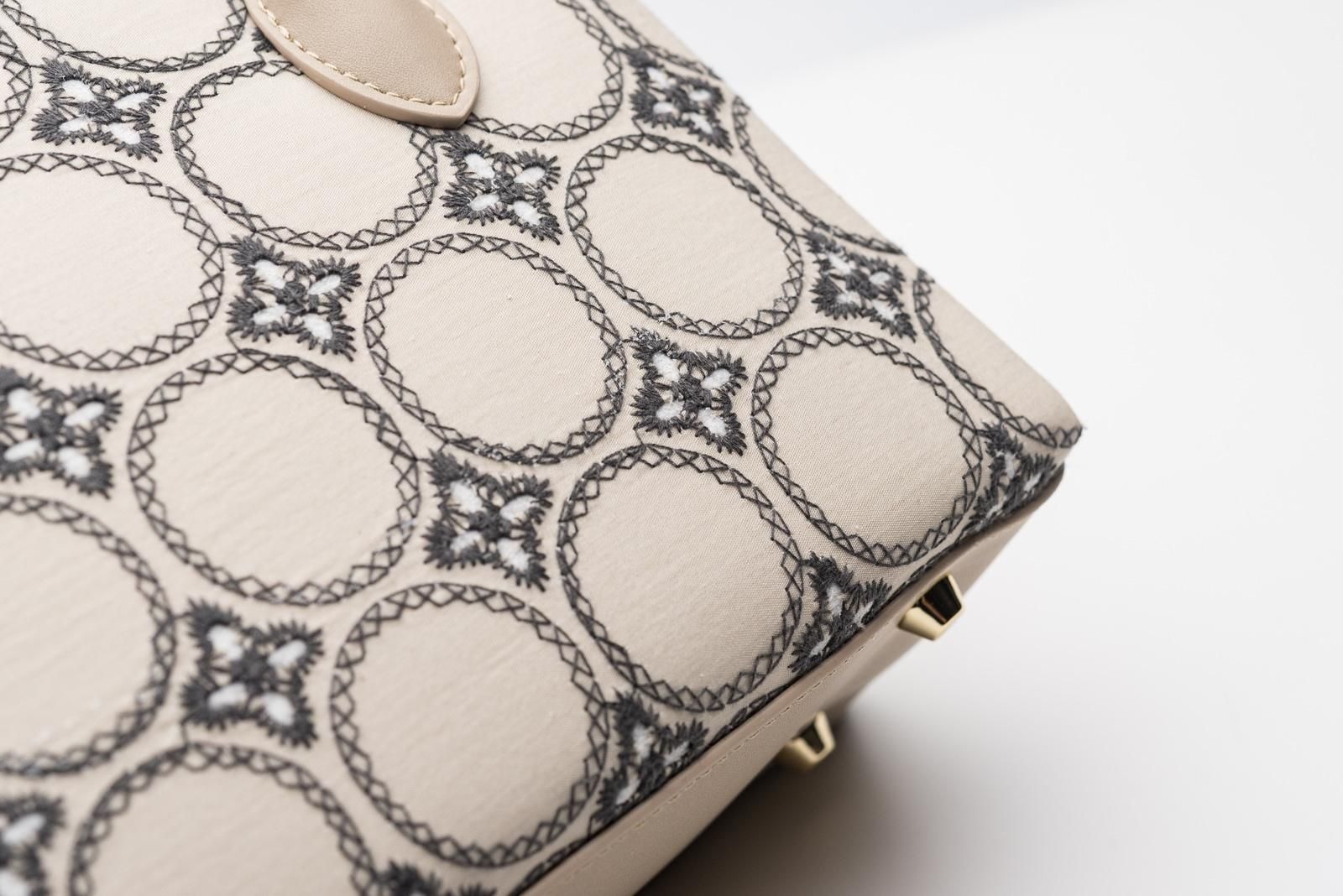 新品 利休バッグ サークル刺繍 白ベージュ - からん::アンティーク着物