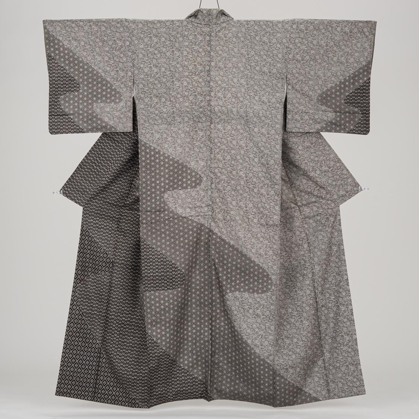 大島紬訪問着 霞重ね 裄長 - からん::アンティーク着物・リサイクル