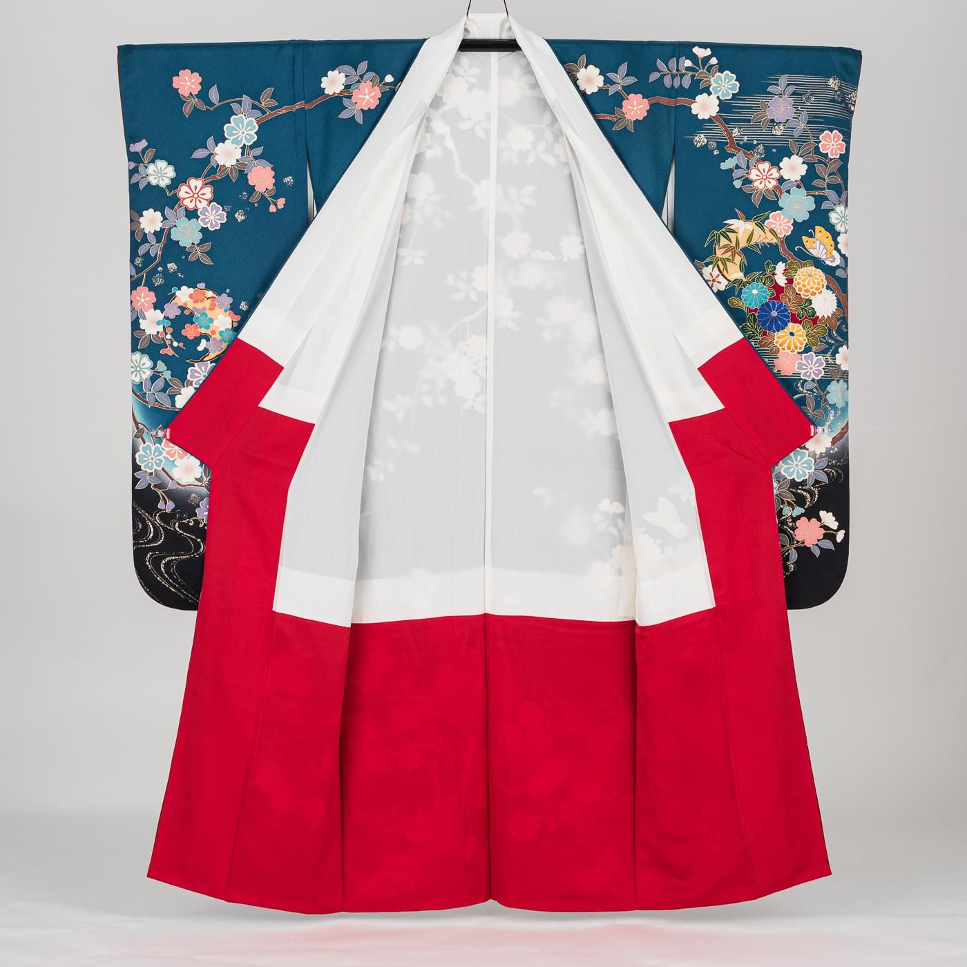 振袖 桜に蝶 金流水 裄長 - からん::アンティーク着物・リサイクル着物
