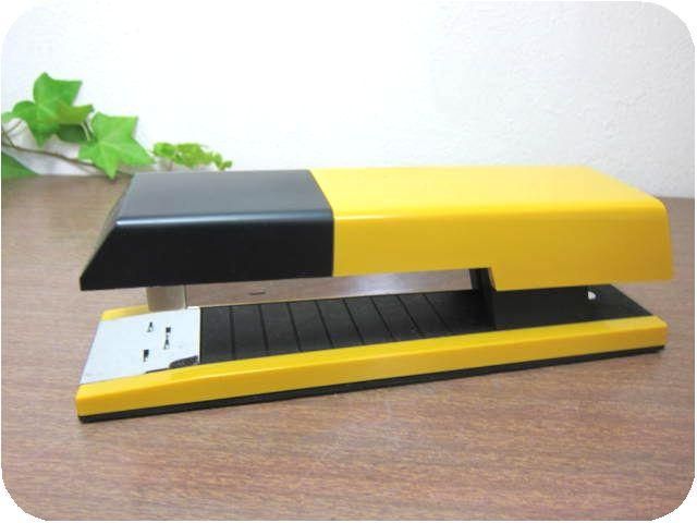 昭和レトロ YHP コンパクトホッチキス ＆ 定規兼レターオープナー 昭和レトロ YHP コンパクトホッチキス ＆ 定規兼レターオープナー