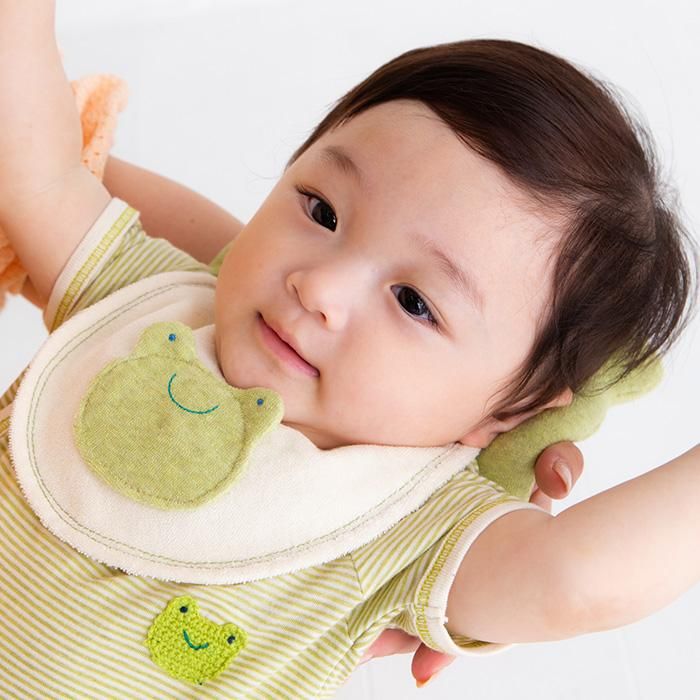 オーガニックかえるミニスタイ | ベビー用かわいい首かけスタイ
