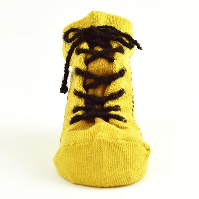 ブーツを履いているような編上げブーツの形をした3Dソックス