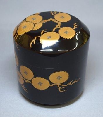 村田道寛作 唐松蒔絵 黒吹雪 鵬雲斎宗匠書付 - 茶道具 小西康 WEBSHOP