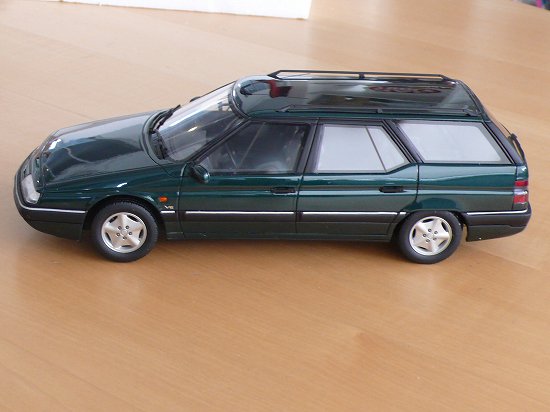 Citroën XM break V6 24V 1/18 ﾀﾞｰｸｸﾞﾘｰﾝ - ルノー・プジョー・シトロエン 欧州車専門店 Voiturette