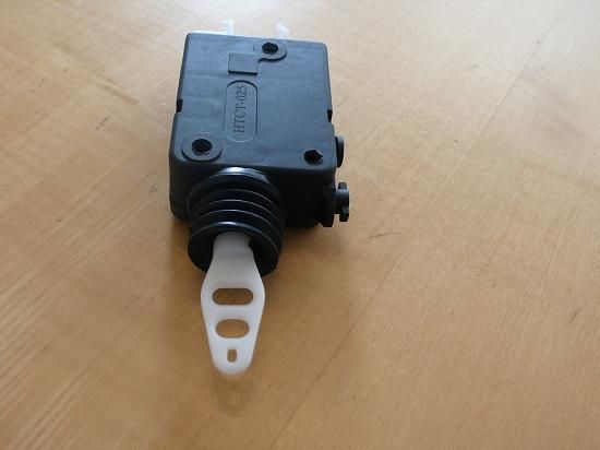 Peugeot 106 / Citroën AX ドアロック アクチュエーター(フロント左側 Peugeot 106 / Citroën AX ドアロック アクチュエーター(フロント左側