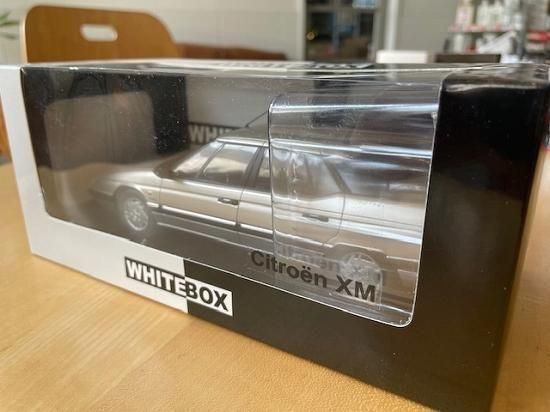 Amazon.co.jp: アシェット 1/24 シトロエン・XM darkredmet 1989
