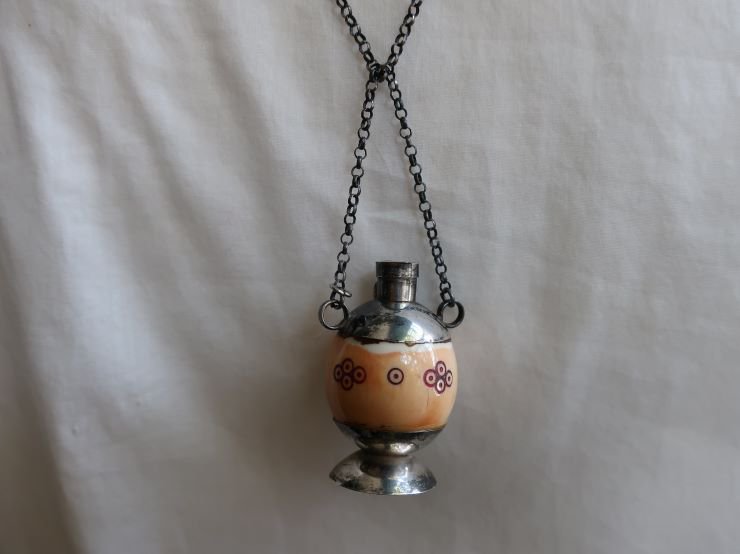 コロンと丸い香水瓶（OH3） - bellecapri ベルカプリ アンティーク＆ヴィンテージコスチュームジュエリー ショップ