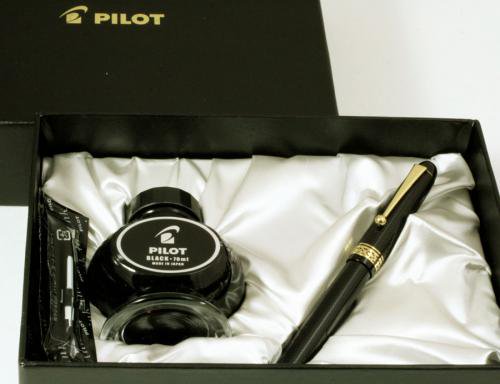 ☆貴重！ＰＩＬＯＴ/パイロット創立６５周年記念万年筆！新品