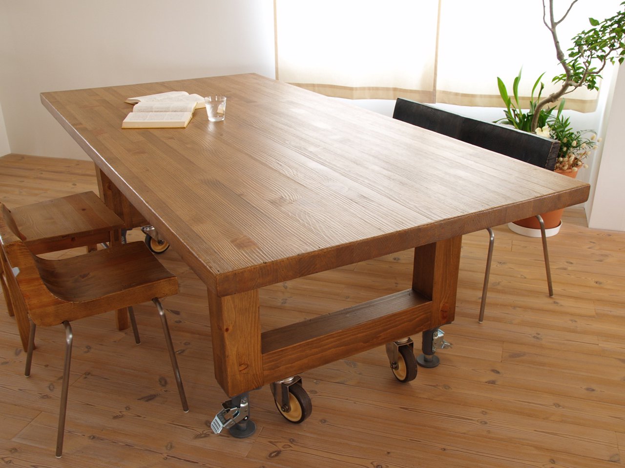 ダイニングテーブル 藤原木工 - テーブル