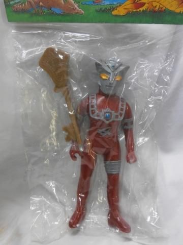 円谷コミュニケーションズ 怪獣郷 にせアストラ （ウルトラキー付） - 一番星WEBショップ