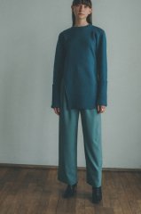 <img class='new_mark_img1' src='https://img.shop-pro.jp/img/new/icons16.gif' style='border:none;display:inline;margin:0px;padding:0px;width:auto;' />CLANE 21AW BASIC TUCK PANTS ブルー