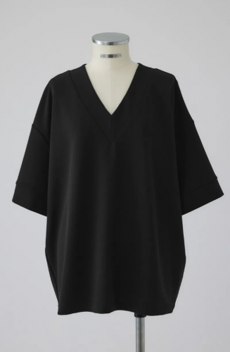 新品未使用 RIM.ARK リムアーク Mannish v-neck tops RIM.ARK Mannish v-neck tops