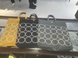  ¼ͷ mina perhonen 2025AW tambourine kanssa toteͥӡ