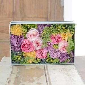 幸せの花言葉が詰まったフラワーボックス｜プリザーブドフラワー