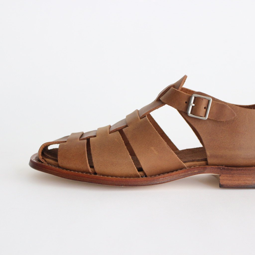 PHIGVEL GURKHA SANDAL ‐BROWN‐ フィグベル