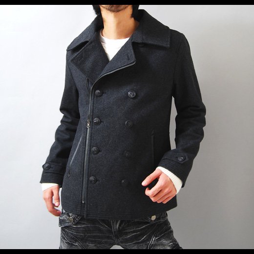 【魅せる冬のコートスタイルを作るスタイリッシュな１着】ウールメルトン・ZIPアレンジショートPコート
