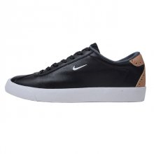<img class='new_mark_img1' src='https://img.shop-pro.jp/img/new/icons50.gif' style='border:none;display:inline;margin:0px;padding:0px;width:auto;' />NIKE MATCH CLASSIC SUEDE BLACK/WHITE