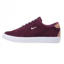 <img class='new_mark_img1' src='https://img.shop-pro.jp/img/new/icons50.gif' style='border:none;display:inline;margin:0px;padding:0px;width:auto;' />NIKE MATCH CLASSIC SUEDE NIGHT MAROON/WHITE