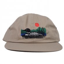 <img class='new_mark_img1' src='https://img.shop-pro.jp/img/new/icons50.gif' style='border:none;display:inline;margin:0px;padding:0px;width:auto;' />ONLY NY X VANS MARSHER CAMPER HAT 