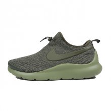 <img class='new_mark_img1' src='https://img.shop-pro.jp/img/new/icons50.gif' style='border:none;display:inline;margin:0px;padding:0px;width:auto;' />NIKE APTARE SE ROUGH GREEN/ROUGH GREEN
