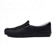 <img class='new_mark_img1' src='https://img.shop-pro.jp/img/new/icons50.gif' style='border:none;display:inline;margin:0px;padding:0px;width:auto;' />VANS VAULT OG SLIP-ON59 LX(LEATHER/SUEDE)BLACK