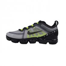 <img class='new_mark_img1' src='https://img.shop-pro.jp/img/new/icons50.gif' style='border:none;display:inline;margin:0px;padding:0px;width:auto;' />NIKE AIR VAPORMAX 2019 LX ATMOSPHERE GREY