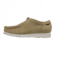 <img class='new_mark_img1' src='https://img.shop-pro.jp/img/new/icons50.gif' style='border:none;display:inline;margin:0px;padding:0px;width:auto;' />CLARKS WALLABEE GTX LO MAPLE SUEDE