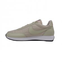 <img class='new_mark_img1' src='https://img.shop-pro.jp/img/new/icons50.gif' style='border:none;display:inline;margin:0px;padding:0px;width:auto;' />NIKE AIR TAILWIND 79 SE FOSSIL/FOSSIL