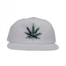 <img class='new_mark_img1' src='https://img.shop-pro.jp/img/new/icons50.gif' style='border:none;display:inline;margin:0px;padding:0px;width:auto;' />HUF CENSORED SNAPBACK CAP WHITE