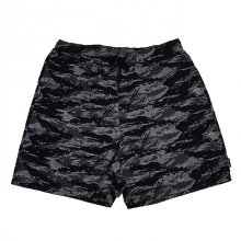 <img class='new_mark_img1' src='https://img.shop-pro.jp/img/new/icons50.gif' style='border:none;display:inline;margin:0px;padding:0px;width:auto;' />HUF FUCK IT TIGER CAMO EASY SHORTS BLACK