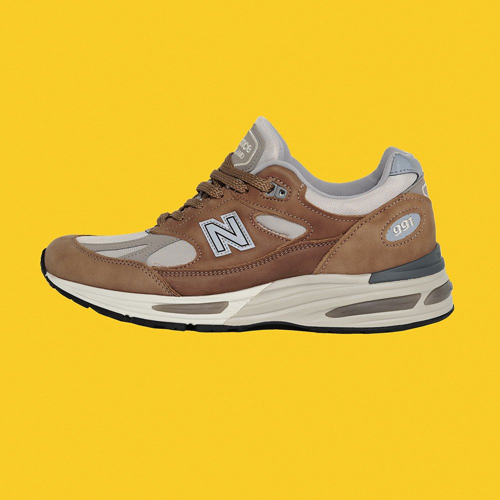 <img class='new_mark_img1' src='https://img.shop-pro.jp/img/new/icons50.gif' style='border:none;display:inline;margin:0px;padding:0px;width:auto;' />NEW BALANCE M991V2  MADE IN ENGLAND
