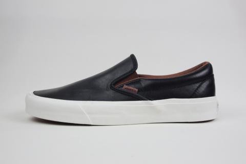 Vans classic shop leather slip on