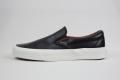 <img class='new_mark_img1' src='https://img.shop-pro.jp/img/new/icons50.gif' style='border:none;display:inline;margin:0px;padding:0px;width:auto;' />VANS CLASSIC SLIP-ON CA (VEGGIE LEATHER)BLACK