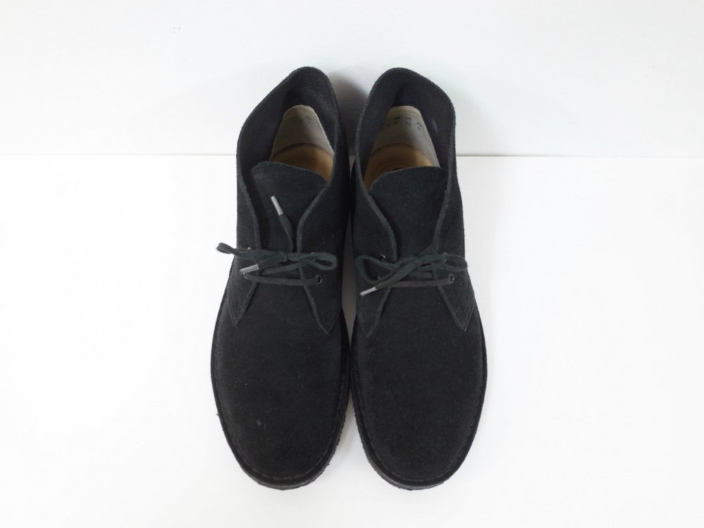 <img class='new_mark_img1' src='https://img.shop-pro.jp/img/new/icons20.gif' style='border:none;display:inline;margin:0px;padding:0px;width:auto;' />CLARKS クラークス Desert Boot クレープソール black USED