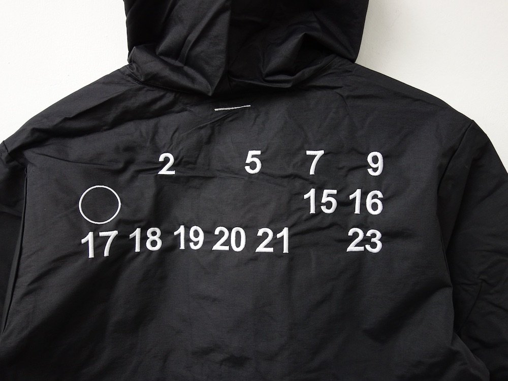 <img class='new_mark_img1' src='https://img.shop-pro.jp/img/new/icons20.gif' style='border:none;display:inline;margin:0px;padding:0px;width:auto;' />INS by SEW UP  CALENDAR COACH JACKET　black