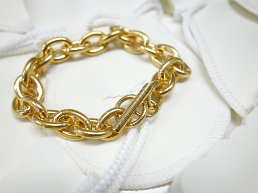 <img class='new_mark_img1' src='https://img.shop-pro.jp/img/new/icons15.gif' style='border:none;display:inline;margin:0px;padding:0px;width:auto;' />SEW UP HEAVY CHAIN BRACELET