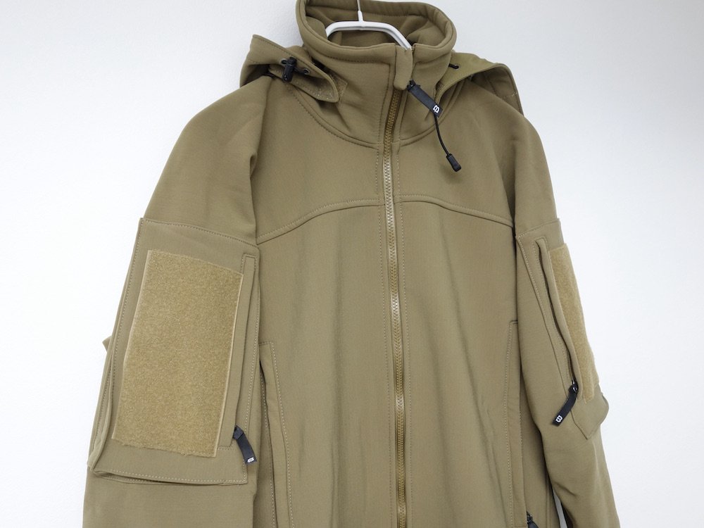 <img class='new_mark_img1' src='https://img.shop-pro.jp/img/new/icons15.gif' style='border:none;display:inline;margin:0px;padding:0px;width:auto;' />BEYOND CLOTHING PCU L5 Cold Fusion Softshell Jacket DEAD STOCK