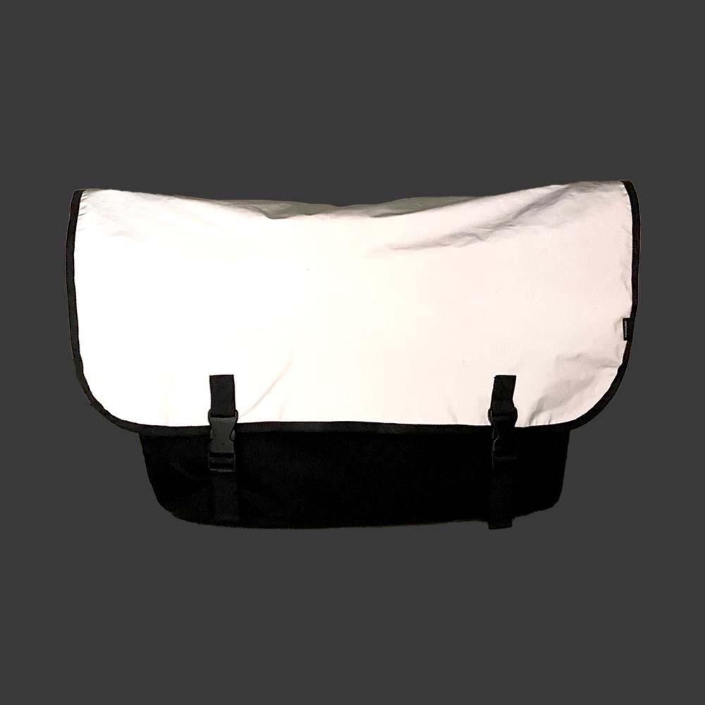 <img class='new_mark_img1' src='https://img.shop-pro.jp/img/new/icons15.gif' style='border:none;display:inline;margin:0px;padding:0px;width:auto;' />PACKING REFLECTIVE Messenger BAG