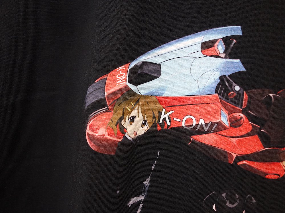 <img class='new_mark_img1' src='https://img.shop-pro.jp/img/new/icons15.gif' style='border:none;display:inline;margin:0px;padding:0px;width:auto;' />VETEMEMES x ROUGH SIMMONS Bike  Tシャツ