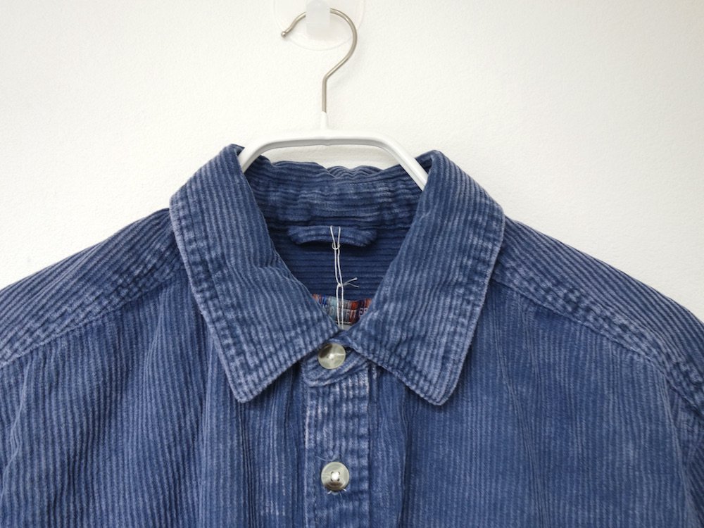 <img class='new_mark_img1' src='https://img.shop-pro.jp/img/new/icons15.gif' style='border:none;display:inline;margin:0px;padding:0px;width:auto;' />UO　Washed Corduroy　シャツ navy