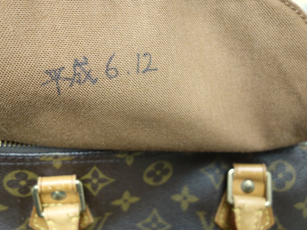 <img class='new_mark_img1' src='https://img.shop-pro.jp/img/new/icons15.gif' style='border:none;display:inline;margin:0px;padding:0px;width:auto;' />LOUIS VUITTON ルイヴィトン モノグラム スピーディ 30 ボストンバッグ   フランス製 USED