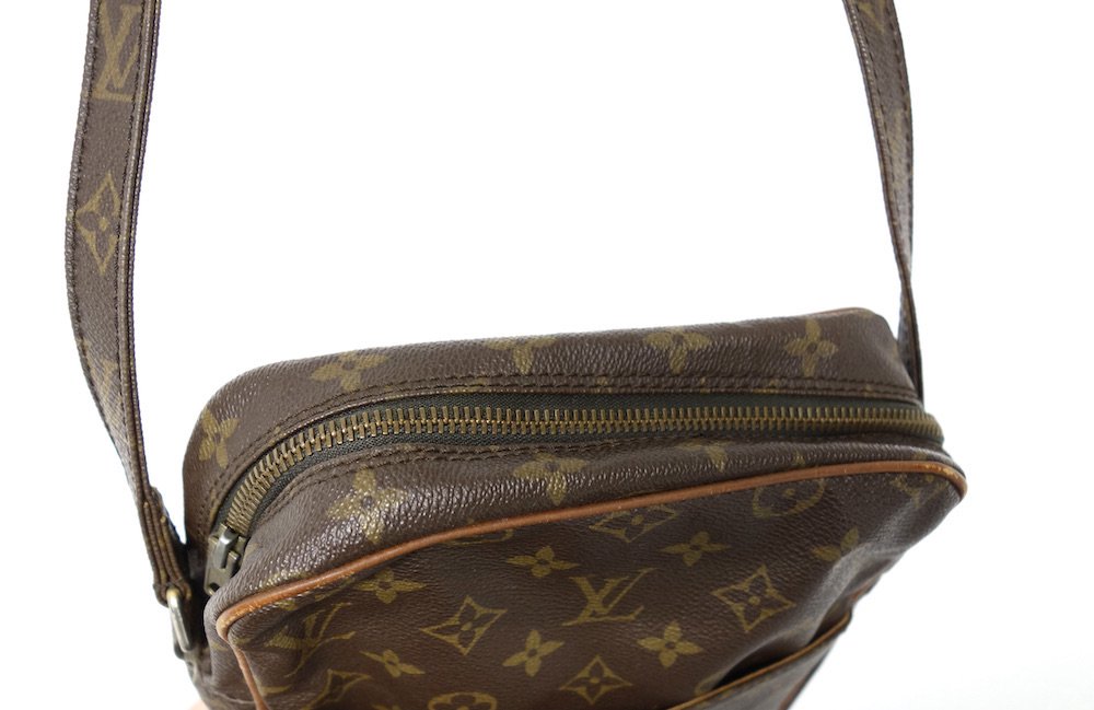 <img class='new_mark_img1' src='https://img.shop-pro.jp/img/new/icons15.gif' style='border:none;display:inline;margin:0px;padding:0px;width:auto;' />LOUIS VUITTON ルイヴィトン モノグラム マルソー ミニショルダーバッグ USED