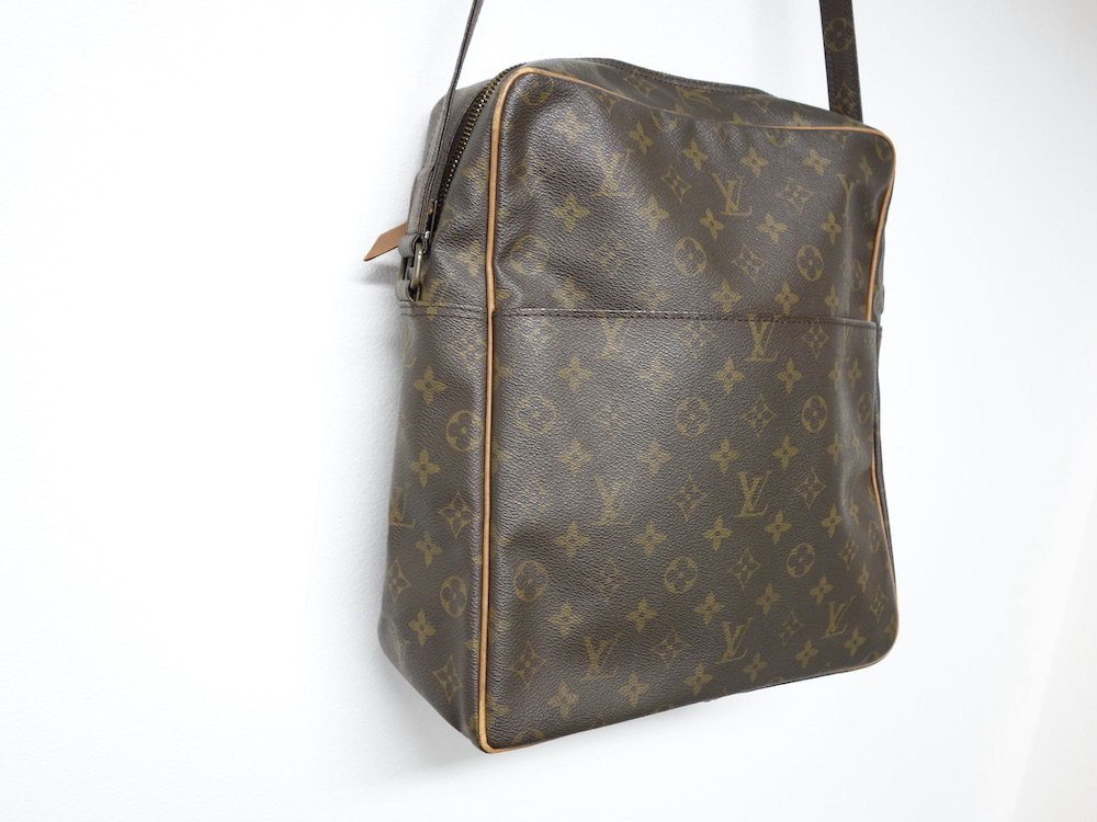 <img class='new_mark_img1' src='https://img.shop-pro.jp/img/new/icons15.gif' style='border:none;display:inline;margin:0px;padding:0px;width:auto;' />LOUIS VUITTON ルイヴィトン モノグラム マルソー ショルダーバッグ USED