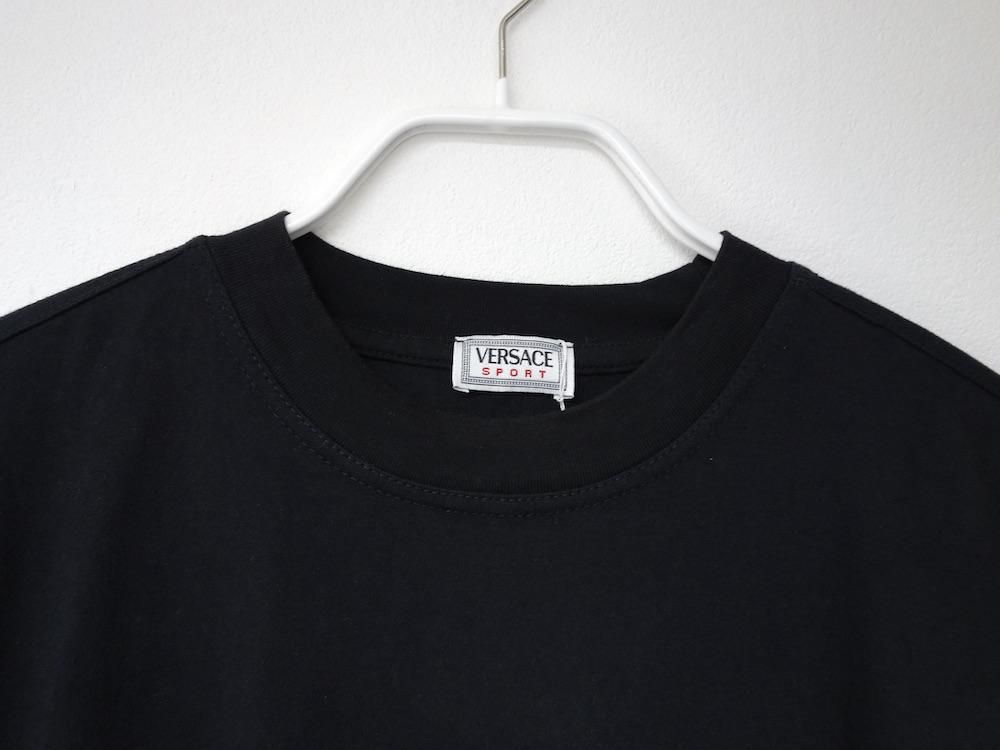 <img class='new_mark_img1' src='https://img.shop-pro.jp/img/new/icons15.gif' style='border:none;display:inline;margin:0px;padding:0px;width:auto;' />VERSACE SPORT  L/S Tġꥢ USED