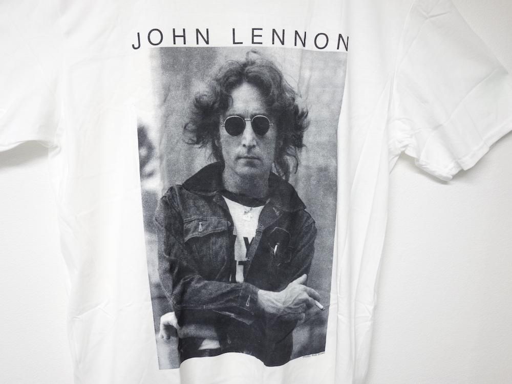   ե John Lennon T