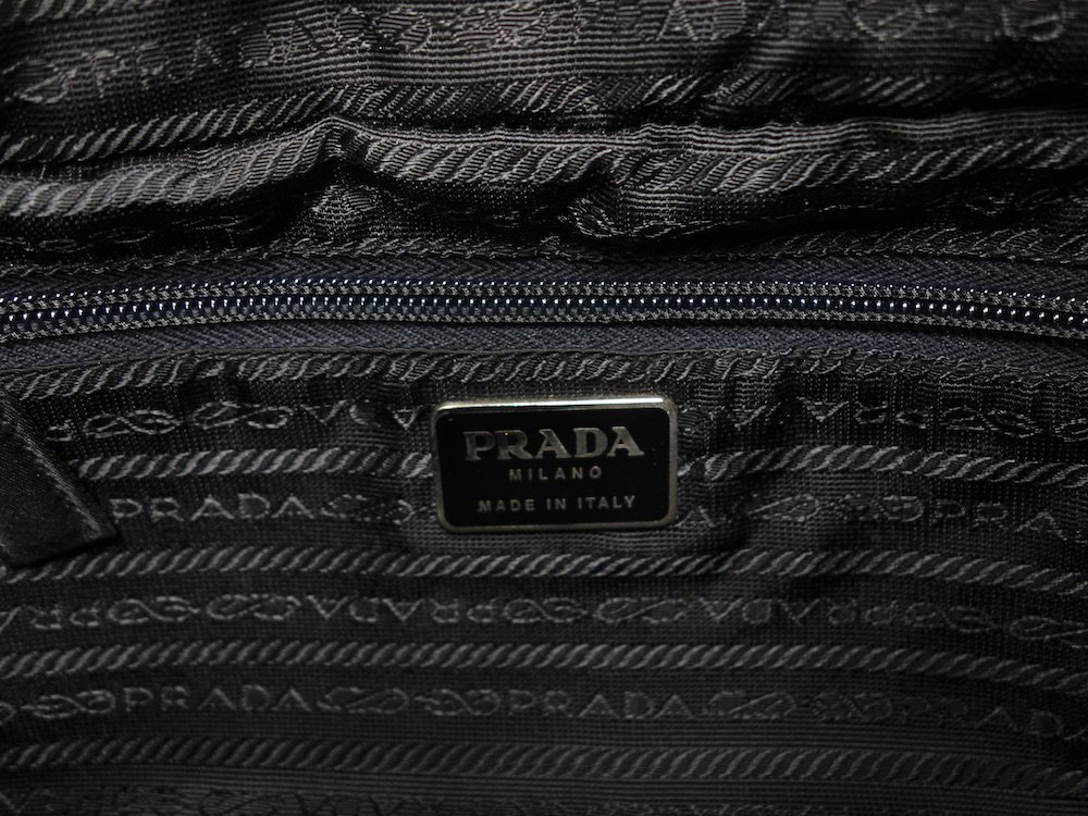 PRADA プラダ ロゴ バニティ ミニハンドバッグ イタリア製 USED - SOTA